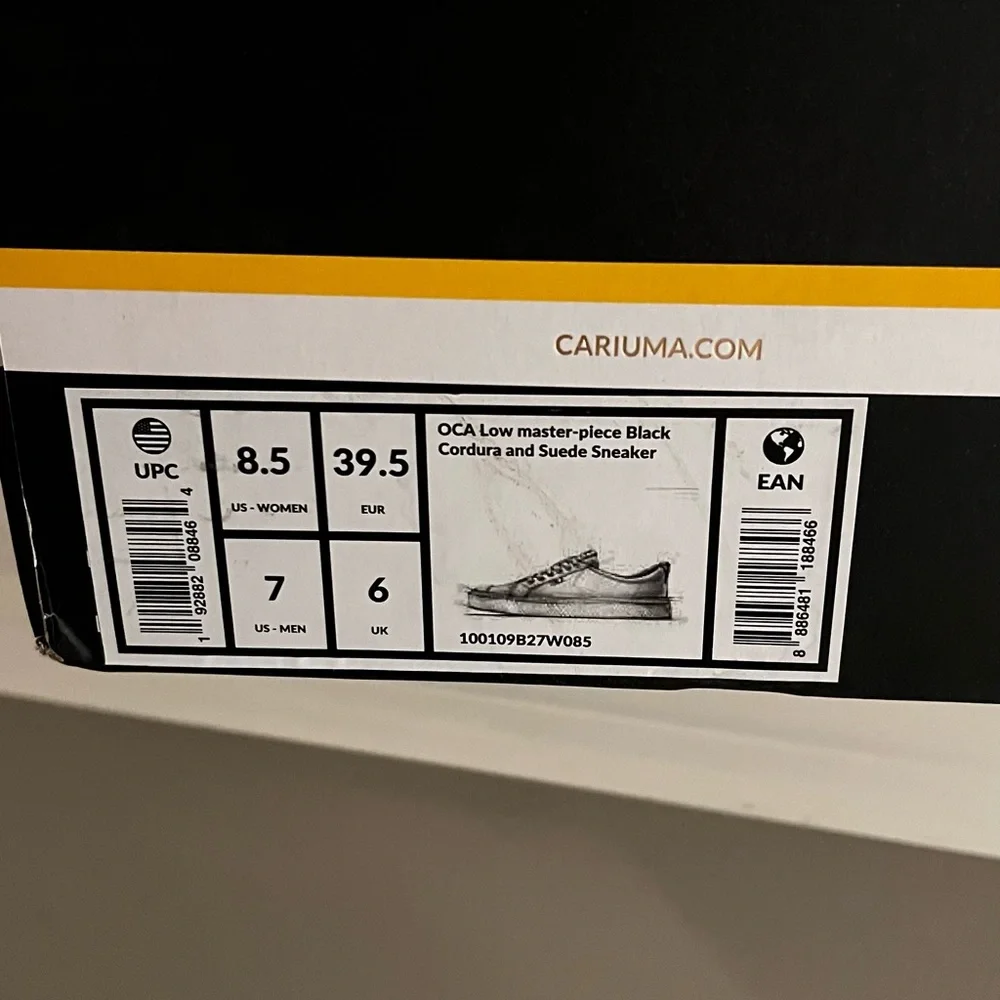 Black cariuma shoes - Picture 2 of 5